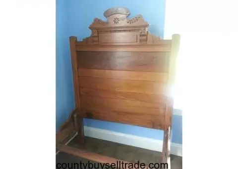 Antique twin bed